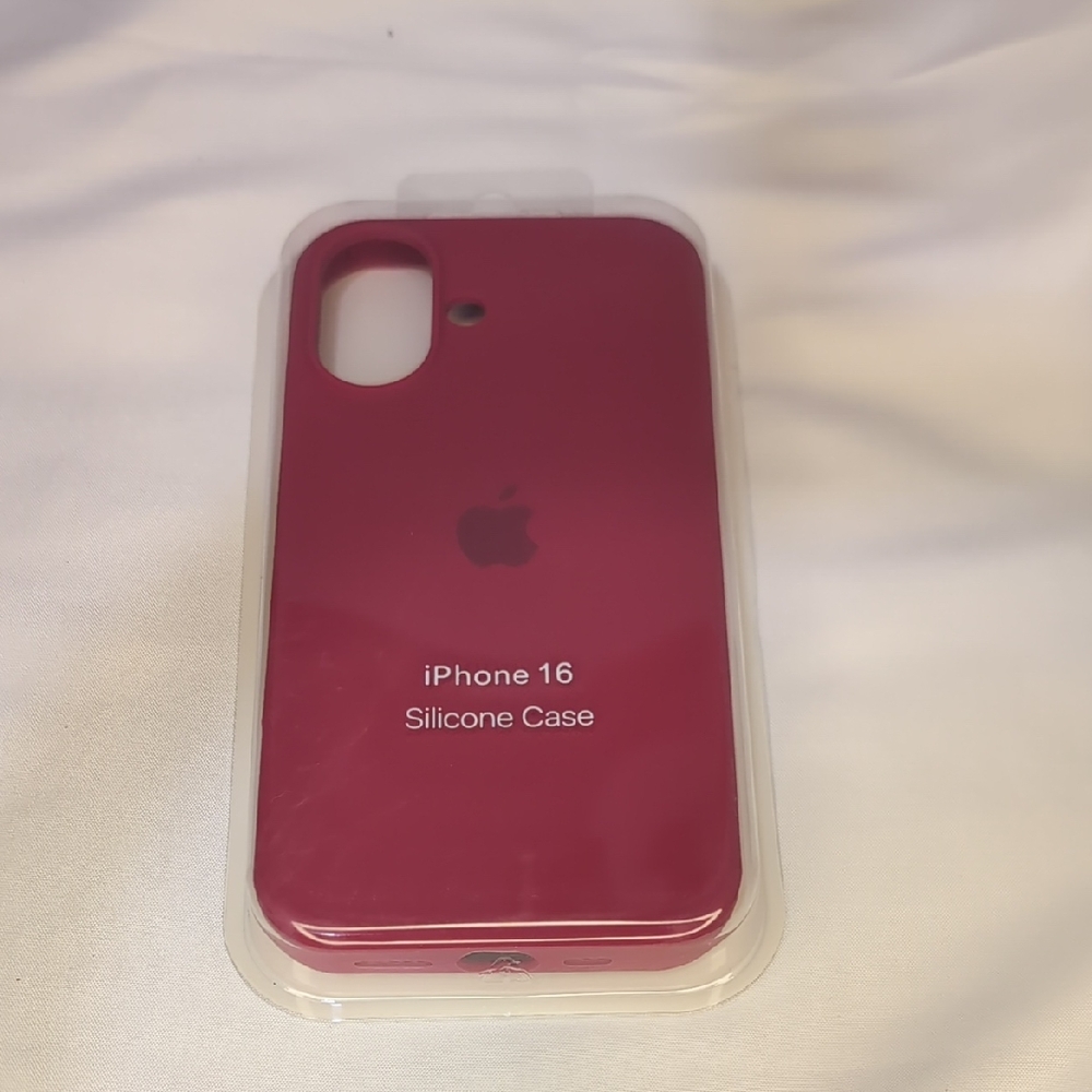 Apple iPhone 16 Silicone Case - Rose